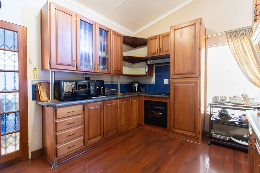 3 Bedroom Property for Sale in Safari Gardens North West